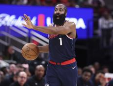 九游- 哈登关键节点战术调整,加拿大队带队取胜了吗 