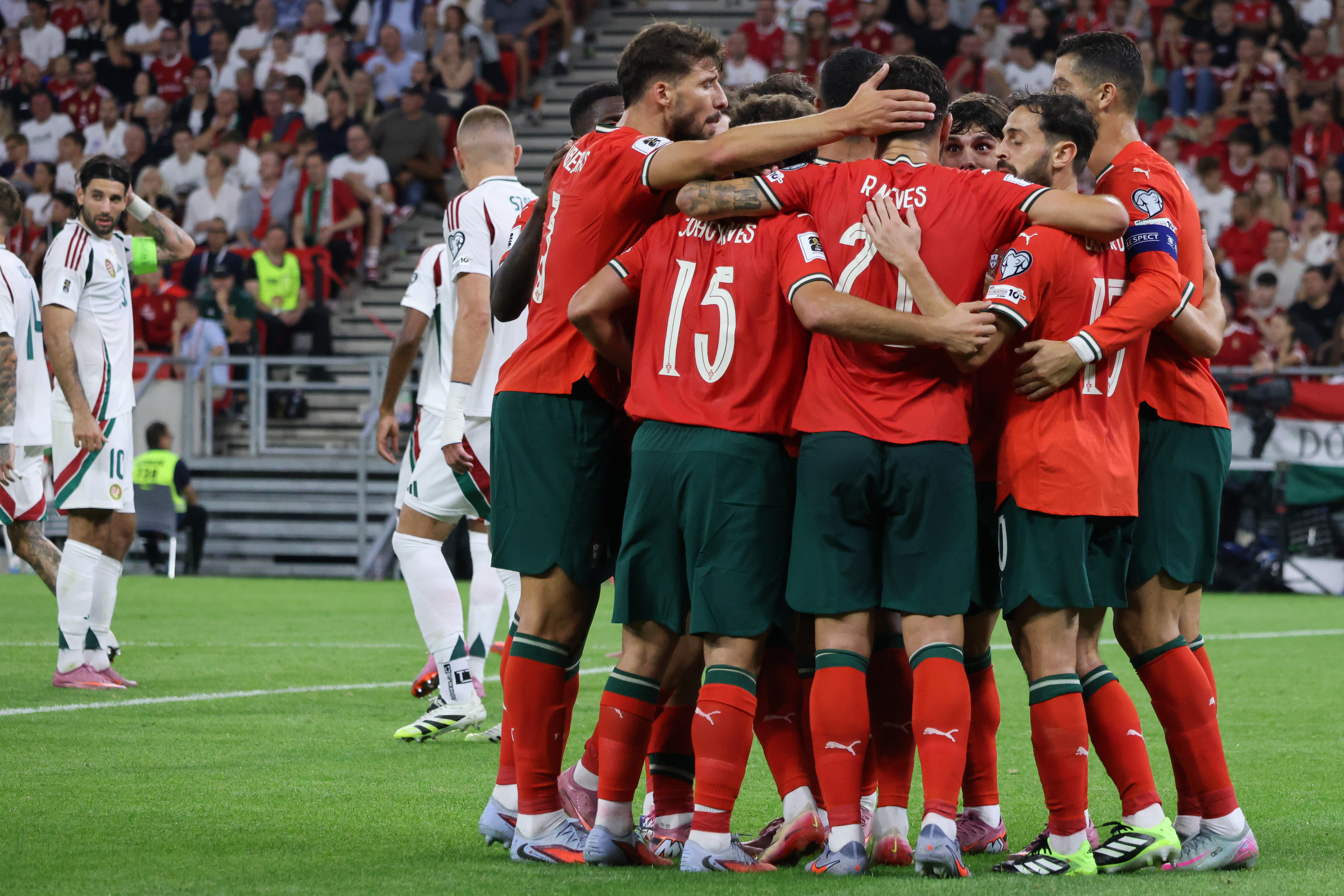 九游-包含葡萄牙体育内部会议纪要流出：今晚刷新队史纪录，欧冠使命明确，高层口径保持一致的词条