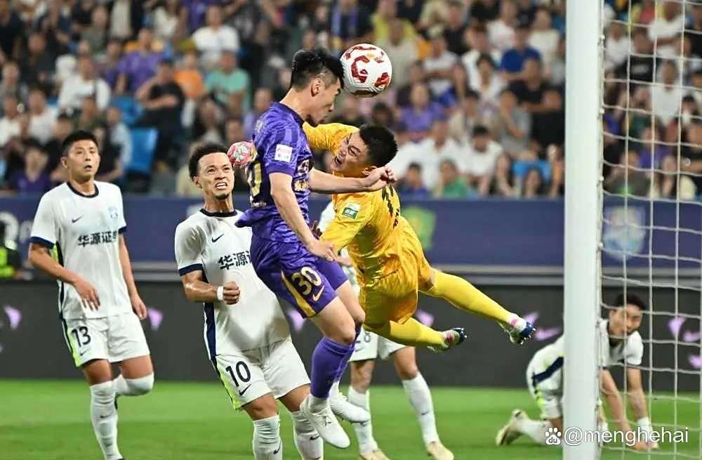 九游体育-赛地聚焦——中超清晨热度飙升，斯图加特刷新队史纪录，震撼外界，更衣室氛围转暖的简单介绍