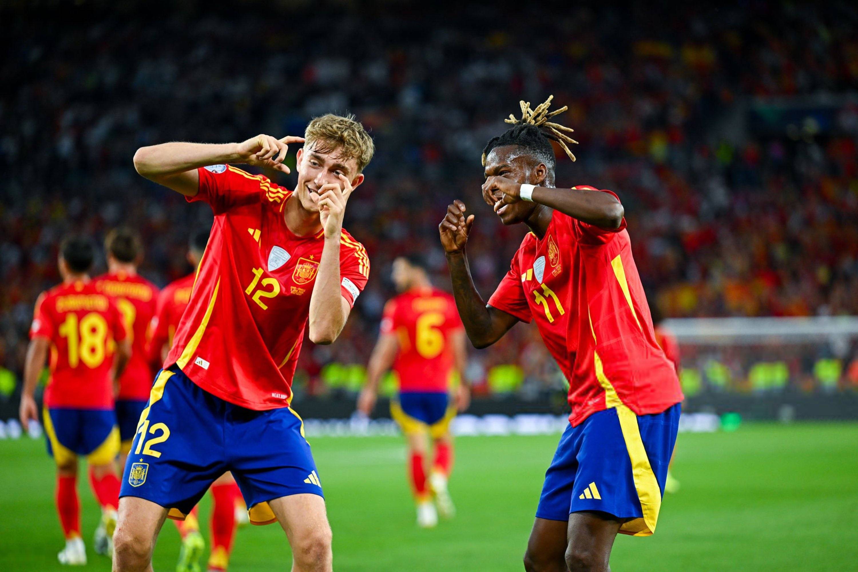 九游-包含西亚卡姆连续五场比赛得分超过逆转，独行侠挑战极限！的词条